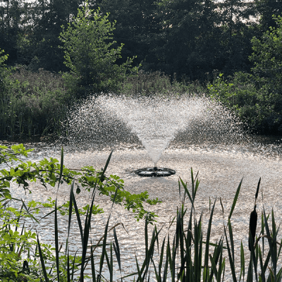 Flytande Fontän 35000 med pump