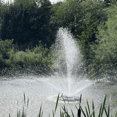 Flytande Fontän 35000 med pump