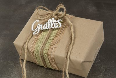Grattis på klädnypa Vit 6x4cm